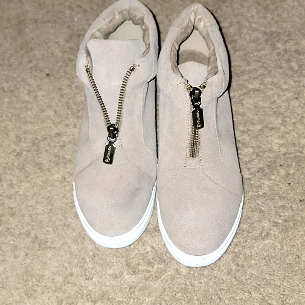 Blondo Glenda Beige Suede Zip Front Waterproof Ankle Boots Hidden Heel